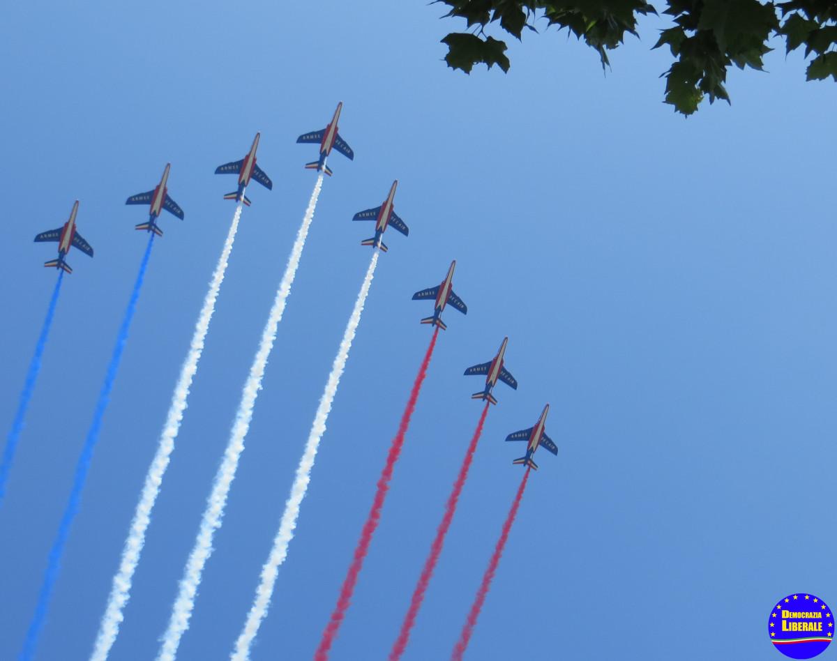 DALLA FRANCIA E DAGLI USA I RISCHI PER LA DEMOCRAZIA LIBERALE